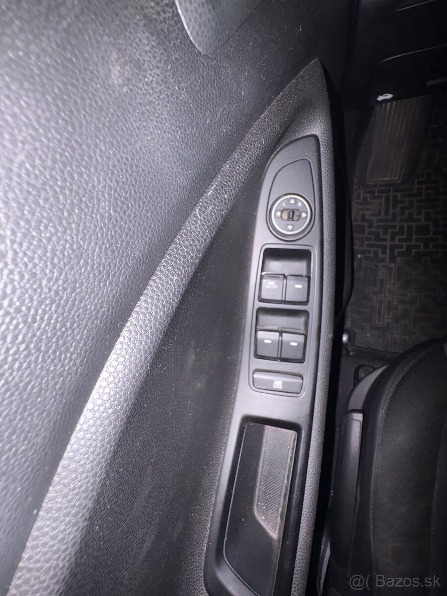Rozpredam Hyundai i20 2 Active Facelift - 10