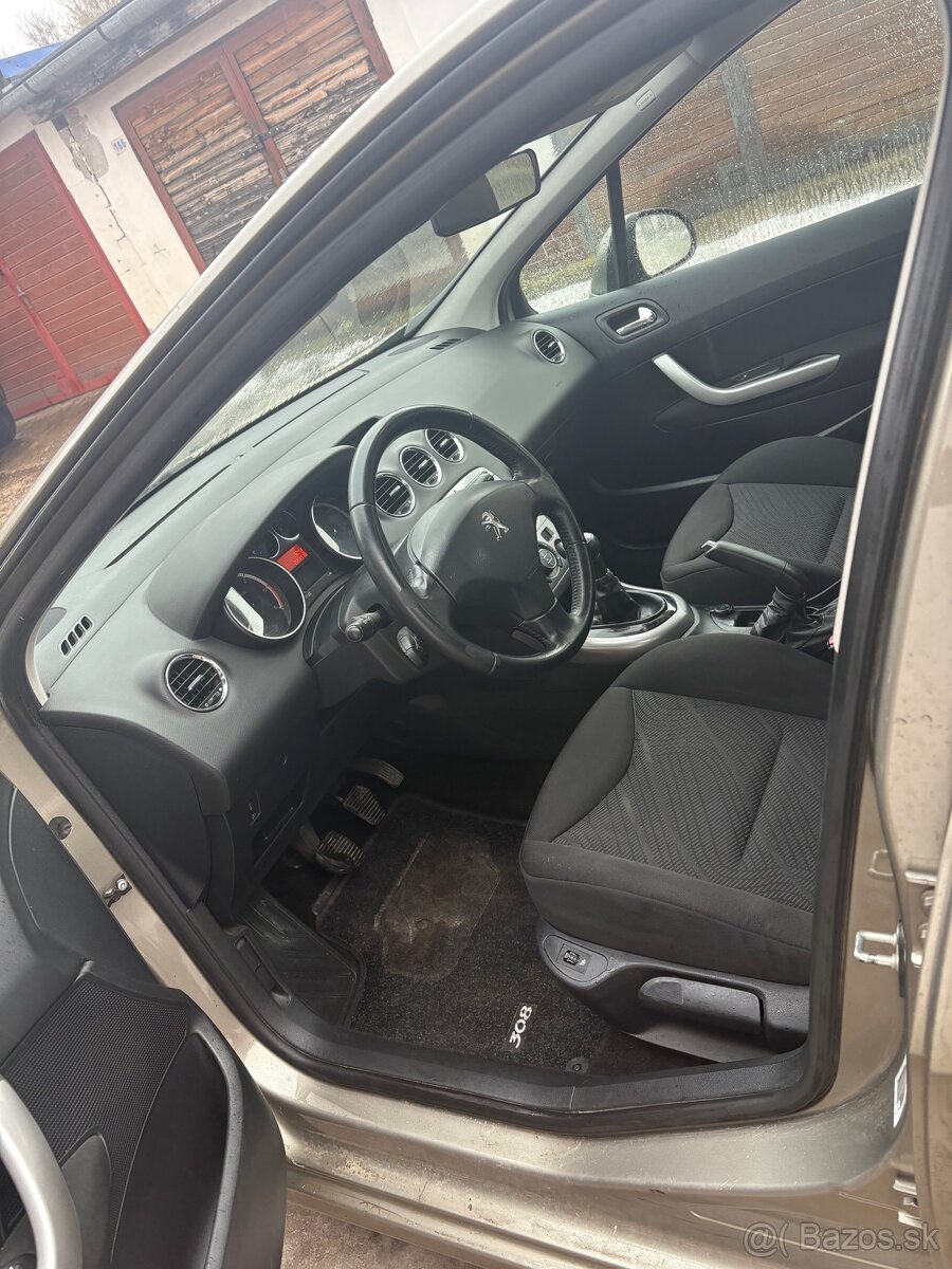 Peugeot 308 - 10