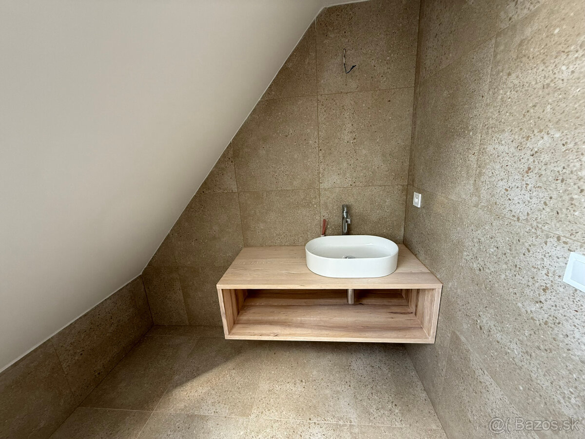 Na predaj 4-izbový dom / poschodový / vo vybavení ŠTANDARD - 10