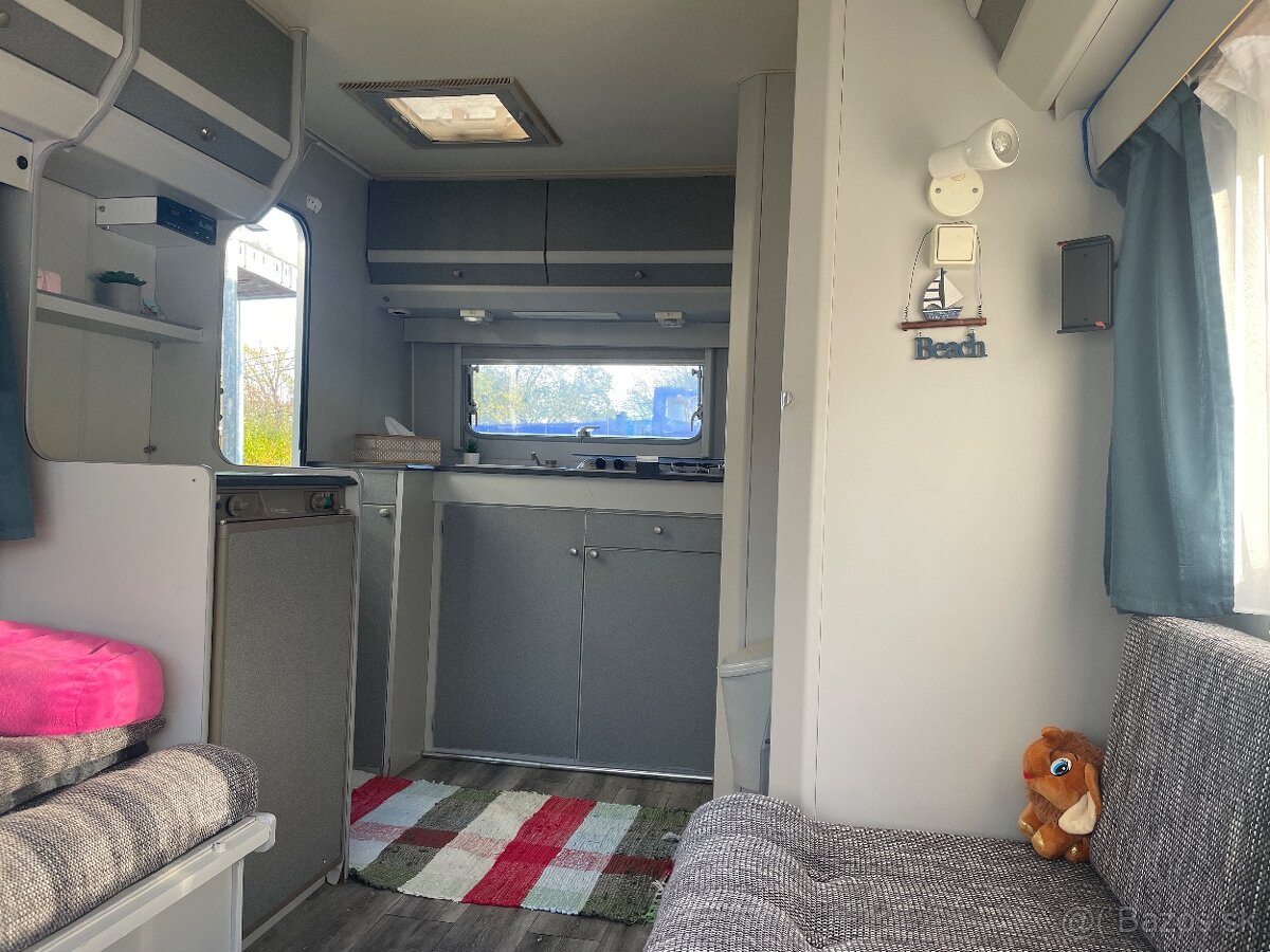 Predám zrekonštrovaný obytný príves - 10