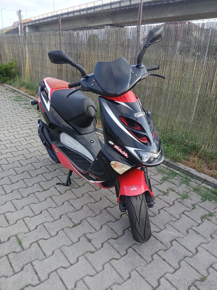 Aprilia SR 50 - 10