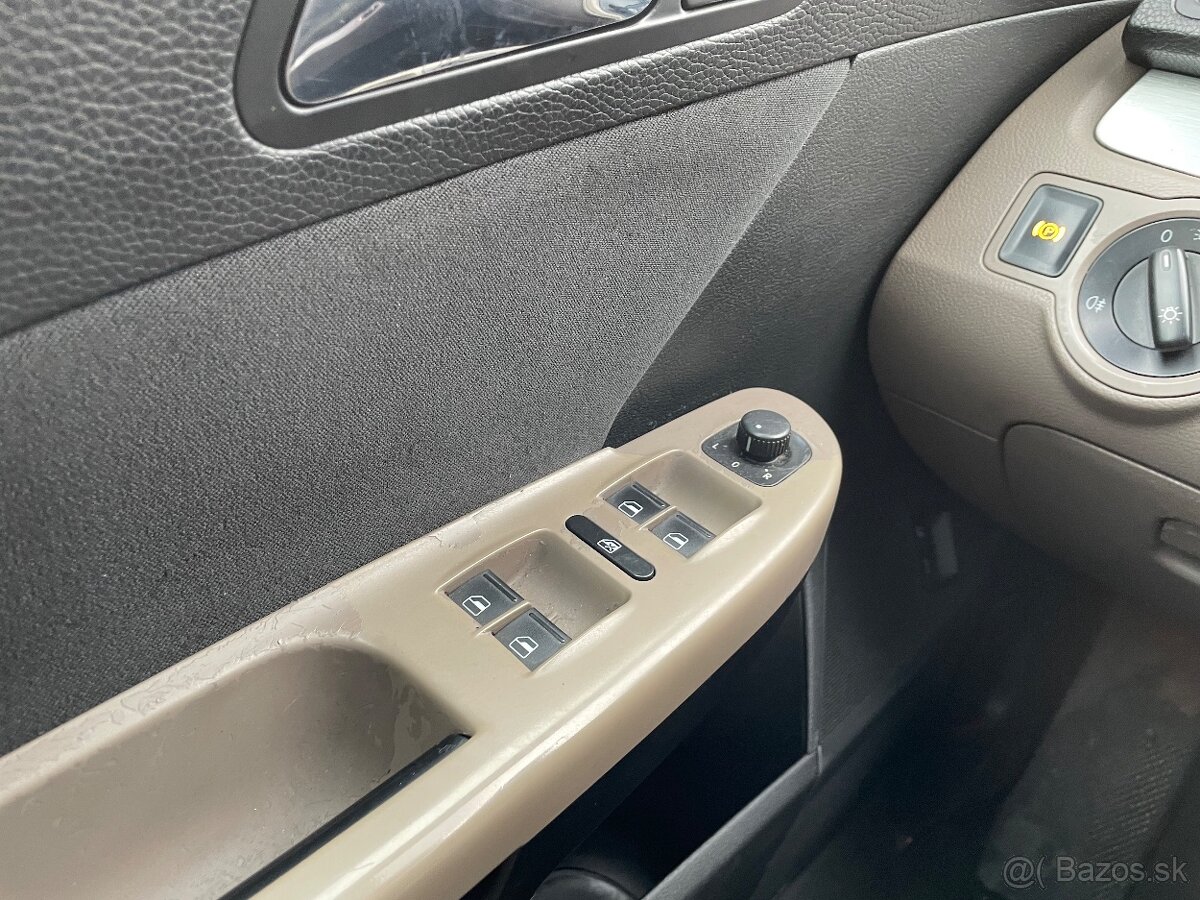 Volkswagen Passat 2.0 TDI Highline - 10