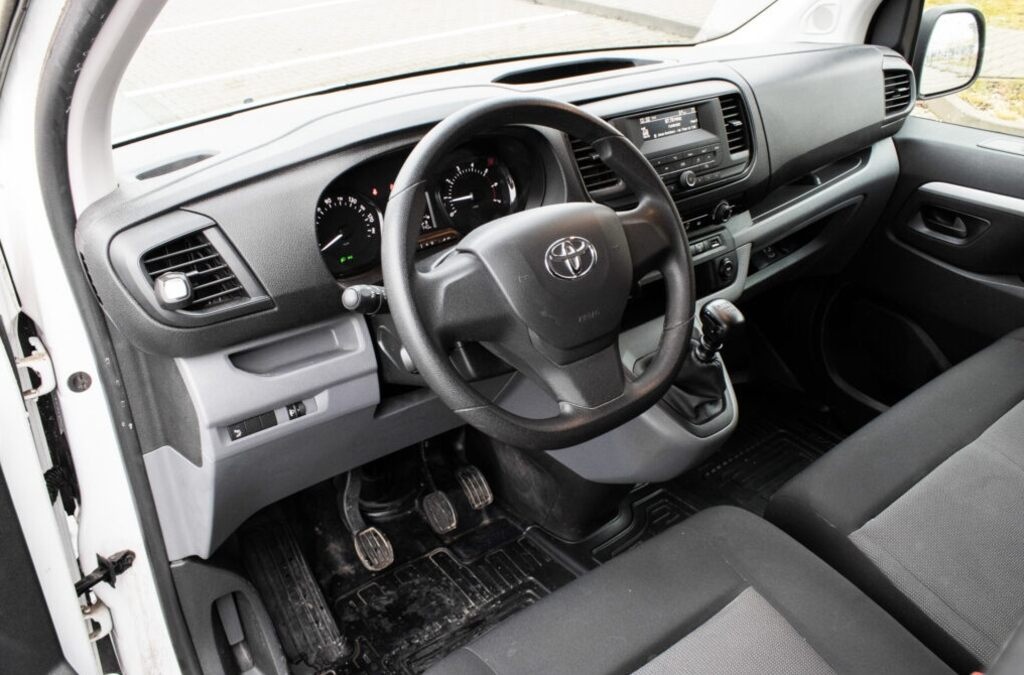 Toyota Proace 2.0 D-4D, 106kW (2022) - 10