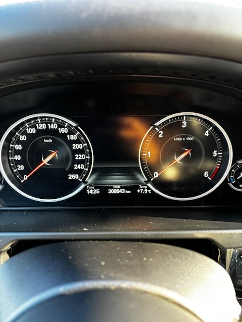 Predám BMW X5 4.0d 230kW - 10