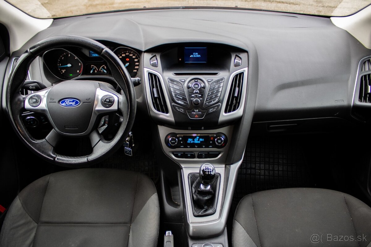 Ford Focus Combi 2011 - 10