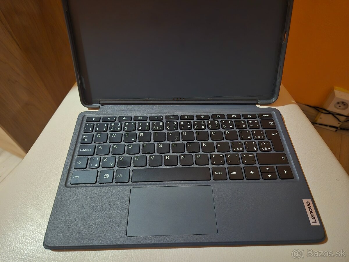 Ponukam napredaj lenovo p11 - 10