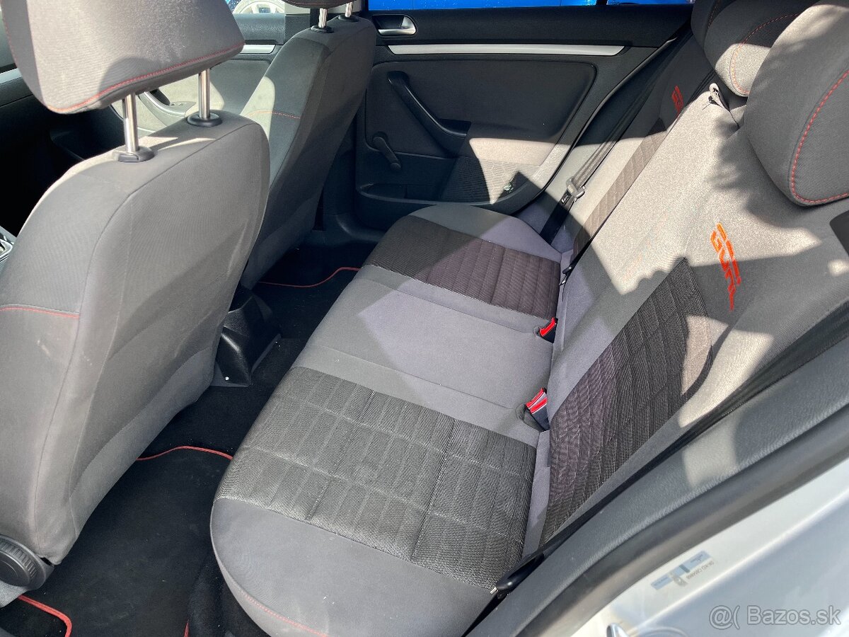 Volkswagen Golf V 1.6 BSE benzín - 10