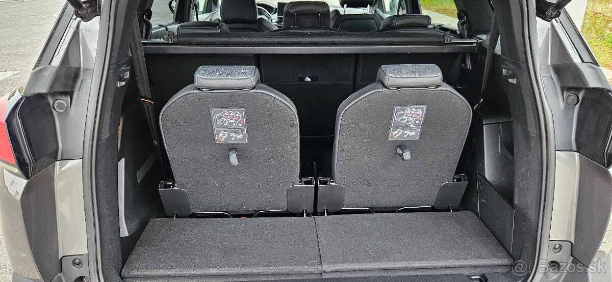 Predám Peugeot 5008 96kw benzín Allure AT, 7 miestne r.2023 - 10