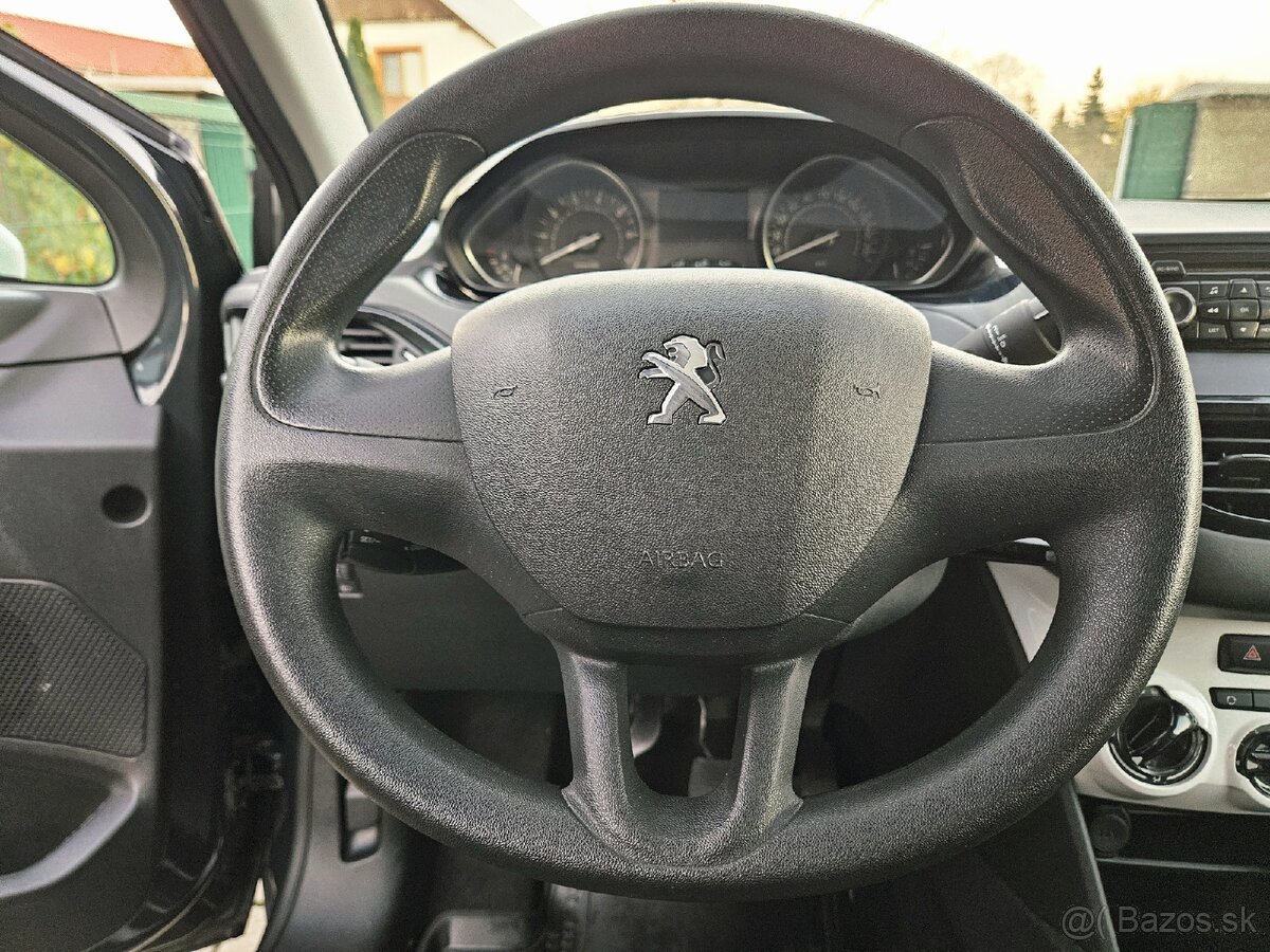 🚗💨 PEUGEOT 208 - 10