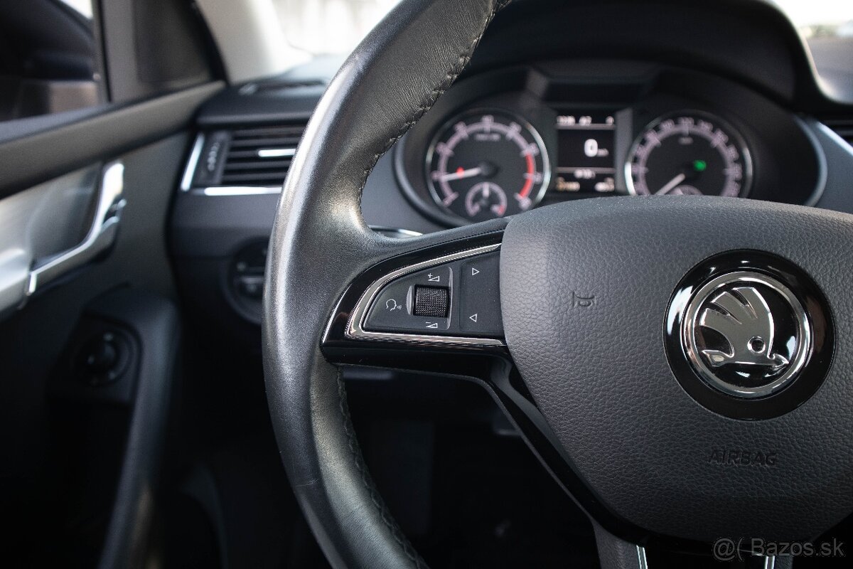 Škoda Octavia 2.0 TSI Ambition DSG - 10