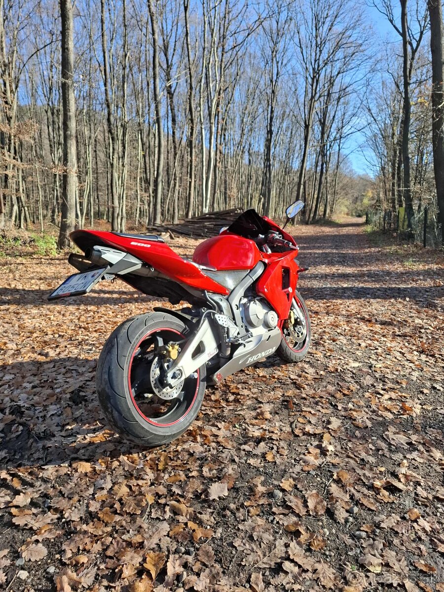 Honda cbr 600rr - 10
