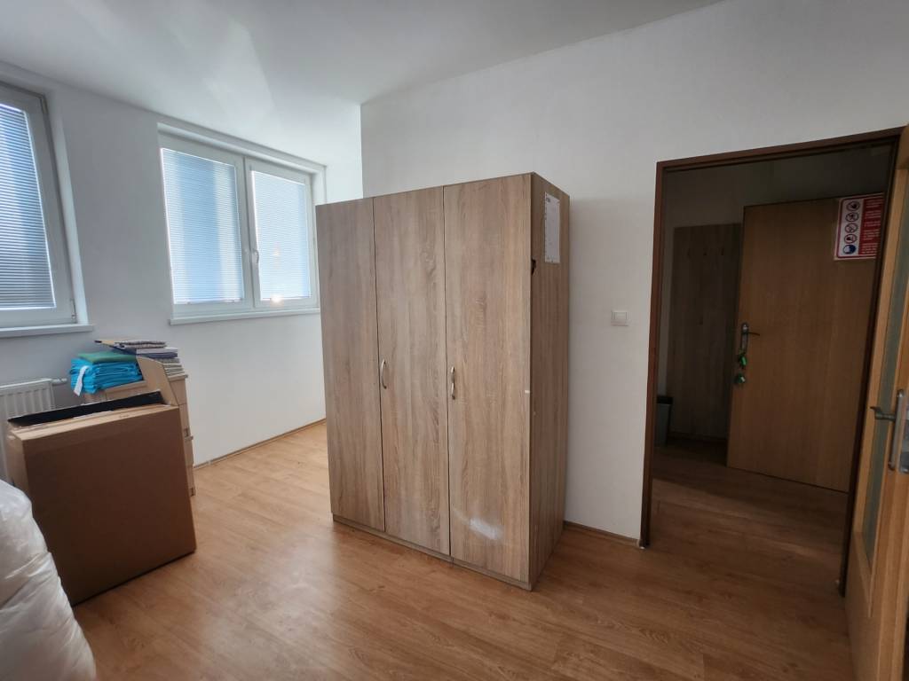 BUDOVA UBYTOVNE - 10