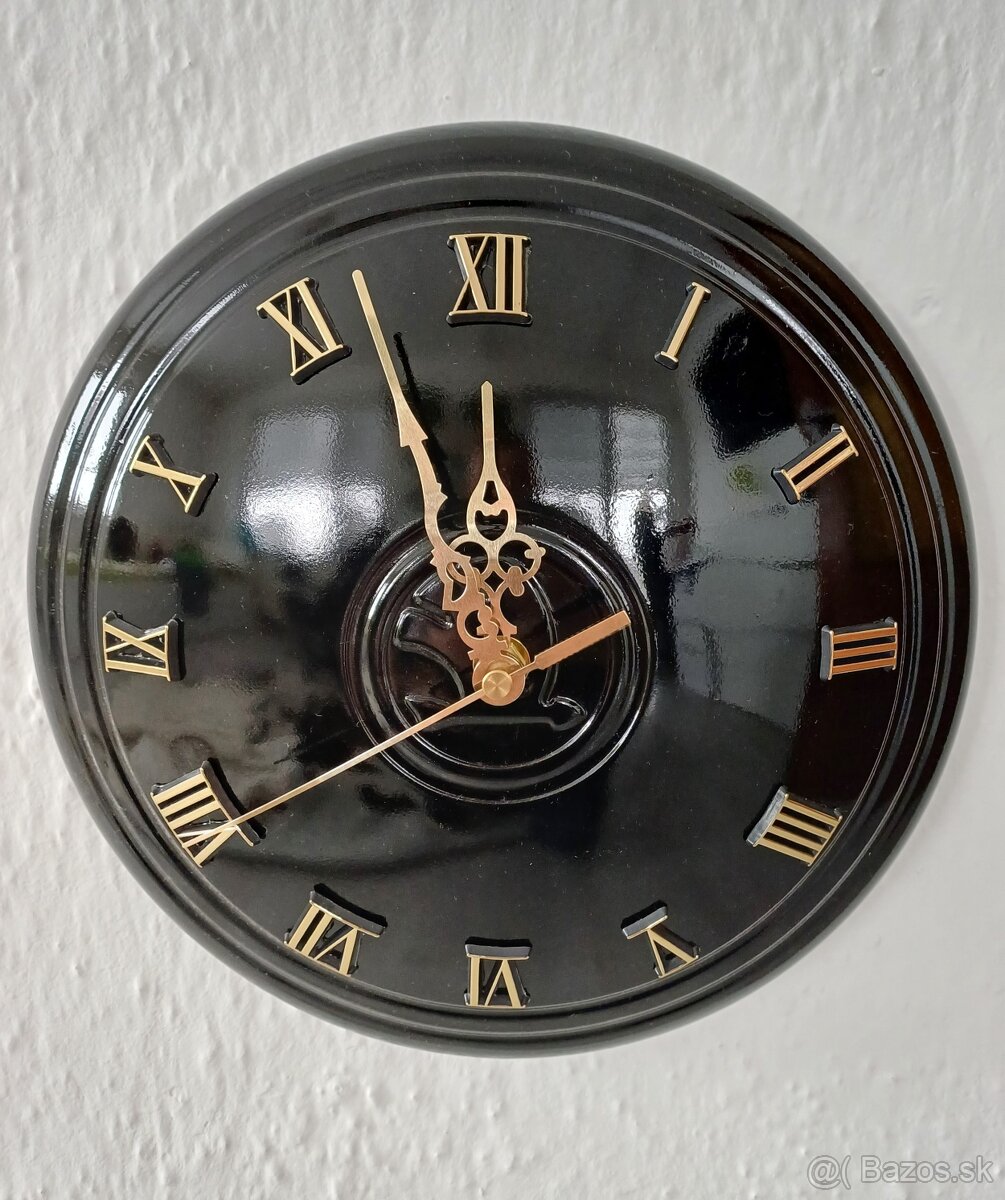 Nástenné hodiny Škoda - 10