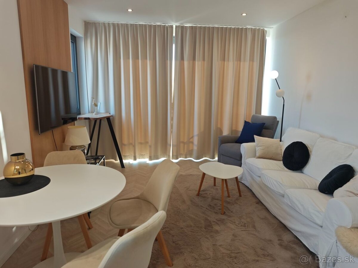 2 izb. luxusný byt na prenájom, Žižková, KE - 10