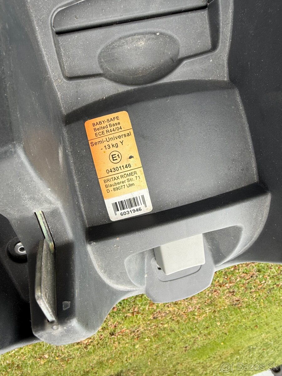 Vajicko Römer 0-13 kg + zakladňa Isofix - 10