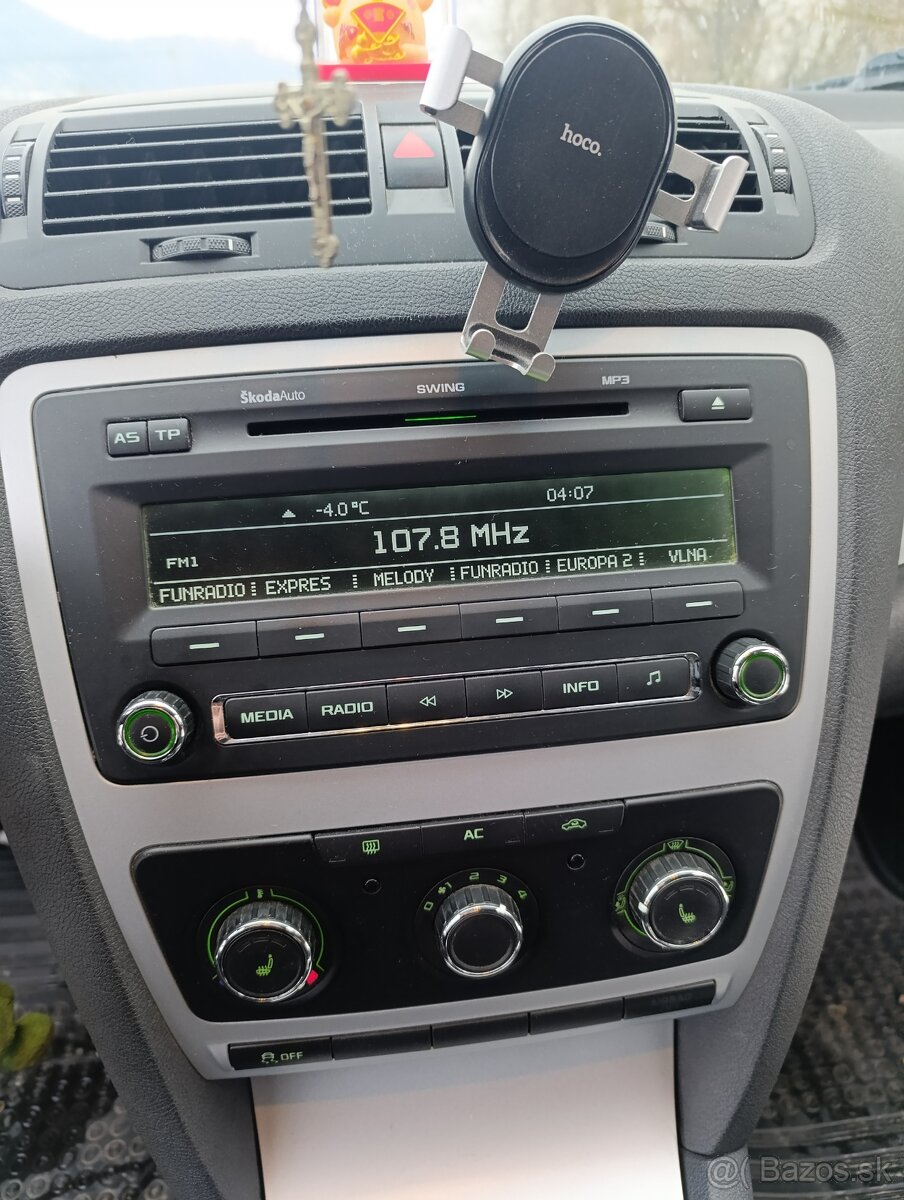 Predám škoda Octavia 2 facelift sedan - 10