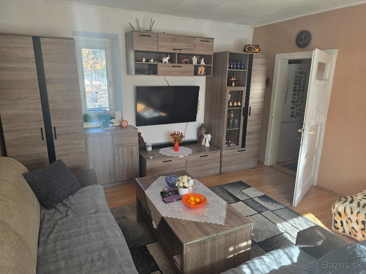 Útulná chalupa s hosp. budovou a záhradou 834 m² Podkylava - 10