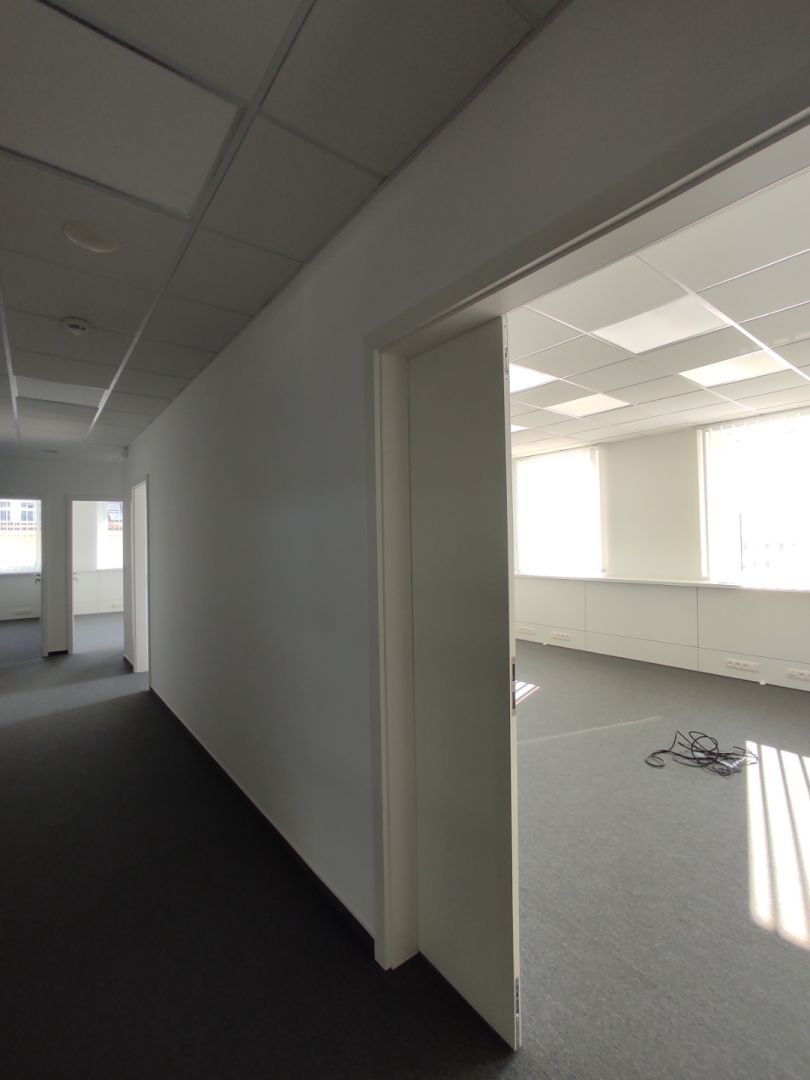 Svetlý kancelársky celok, 330m2, Hurbanovo Námestie/Obchodná - 10