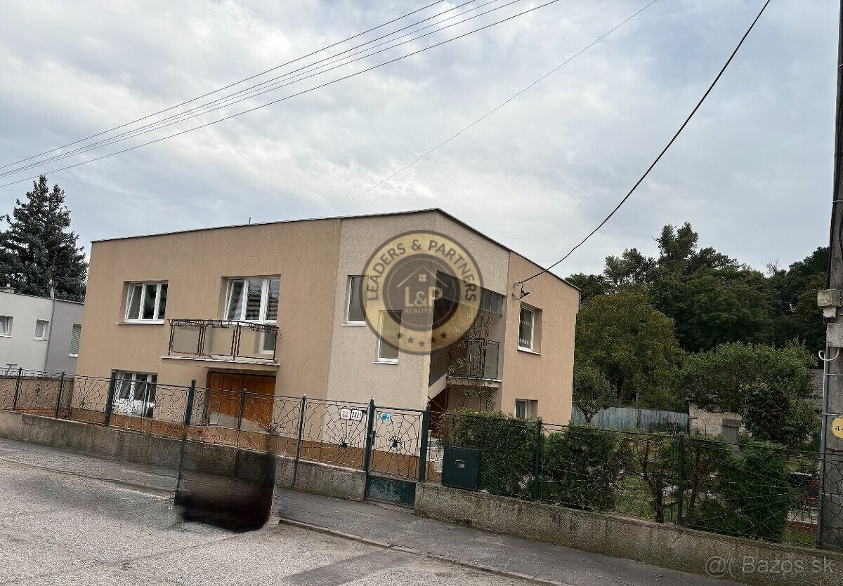 Na predaj rodinný dom s pozemkom v Seredi Topoľová ulica - 10