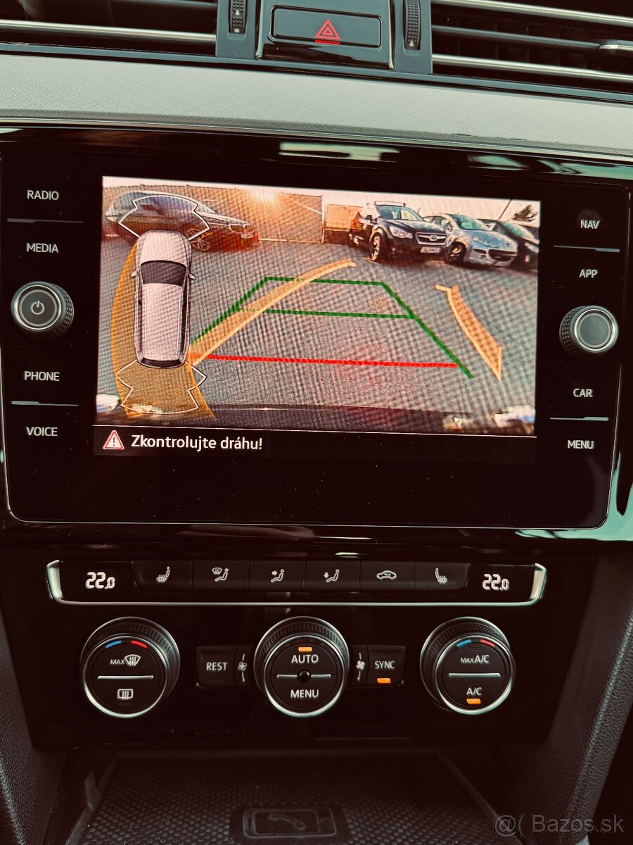 Volkswagen Passat R-line - 10