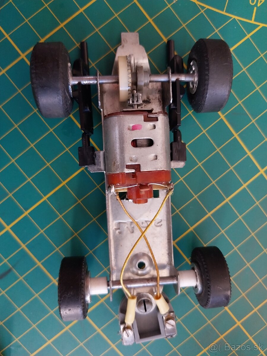 Predám ites tyrrell žltý - 10