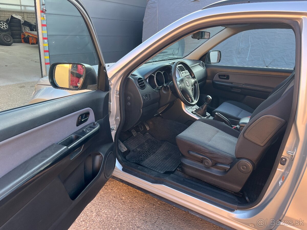 Suzuki Grand Vitara 1,6 VX 4x4 - 10