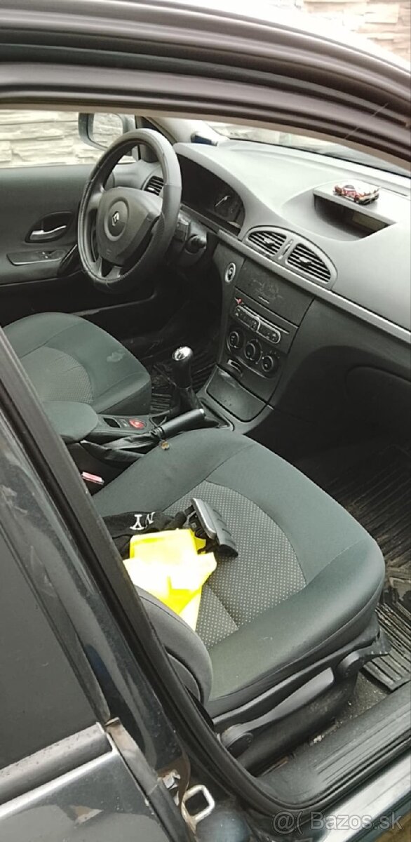 Renault laguna 2 Benzín 1.6V 85KW - 10