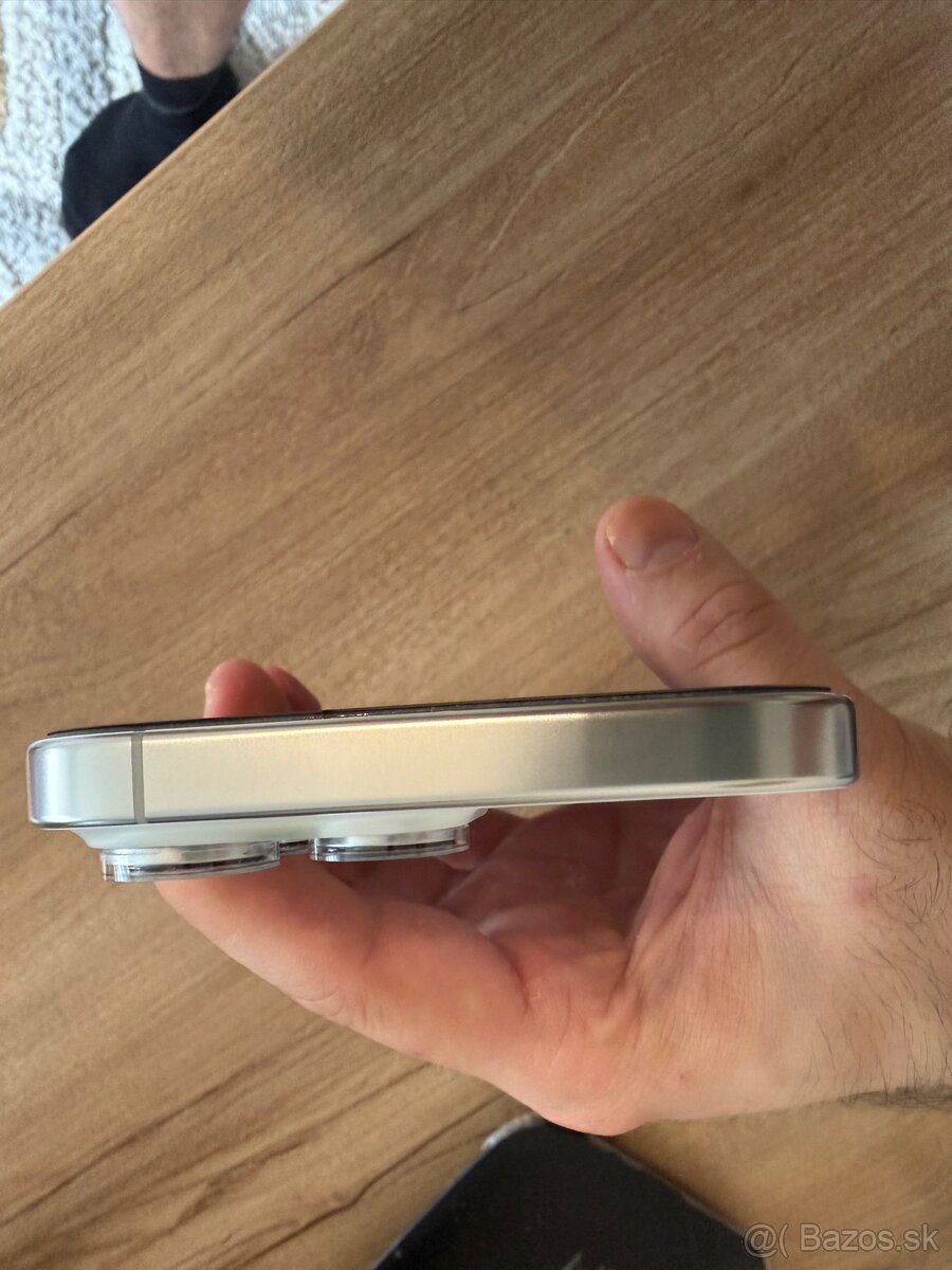 iPhone 16 Pro Max 512gb v záruke do 2027 - 10