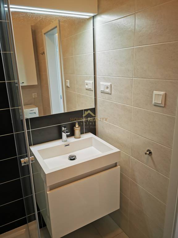 Zariadený 1 izb. byt s parkingom v novostavbe Slávičia ul., - 10