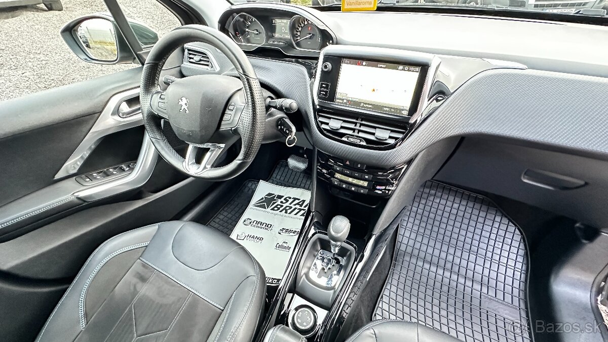 Peugeot 2008 1.2 PureTech Crossway Automat - 10