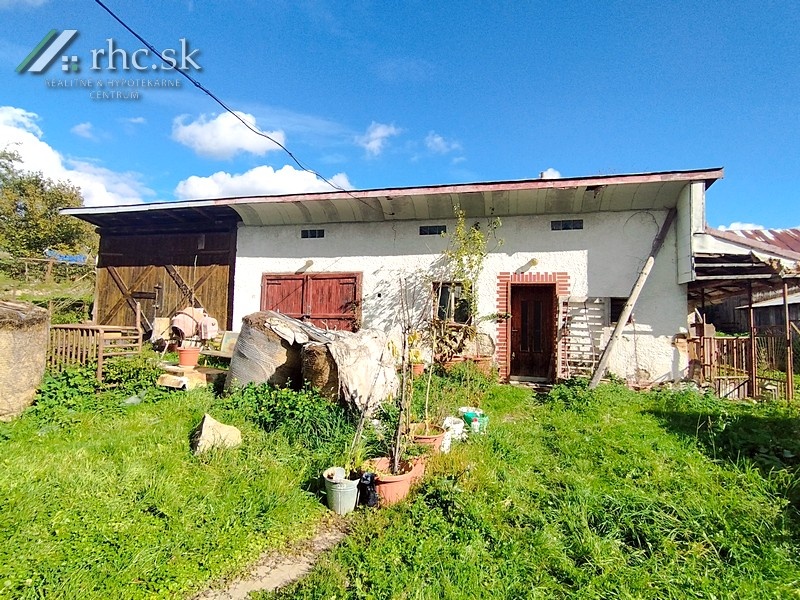 DOM V KRÁSNEJ DEDINKE - KORUNKOVÁ, OKR. STROPKOV - 10