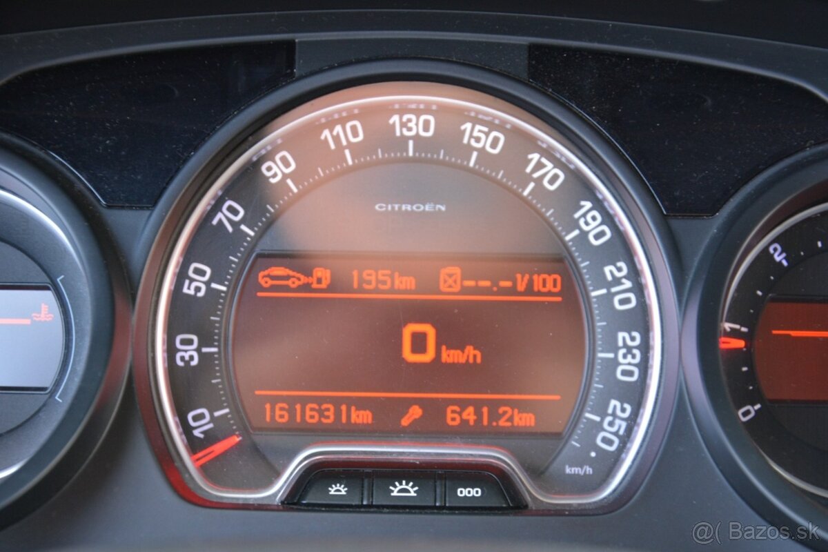 Citroen C5 1.6 HDi, SR voz - 10