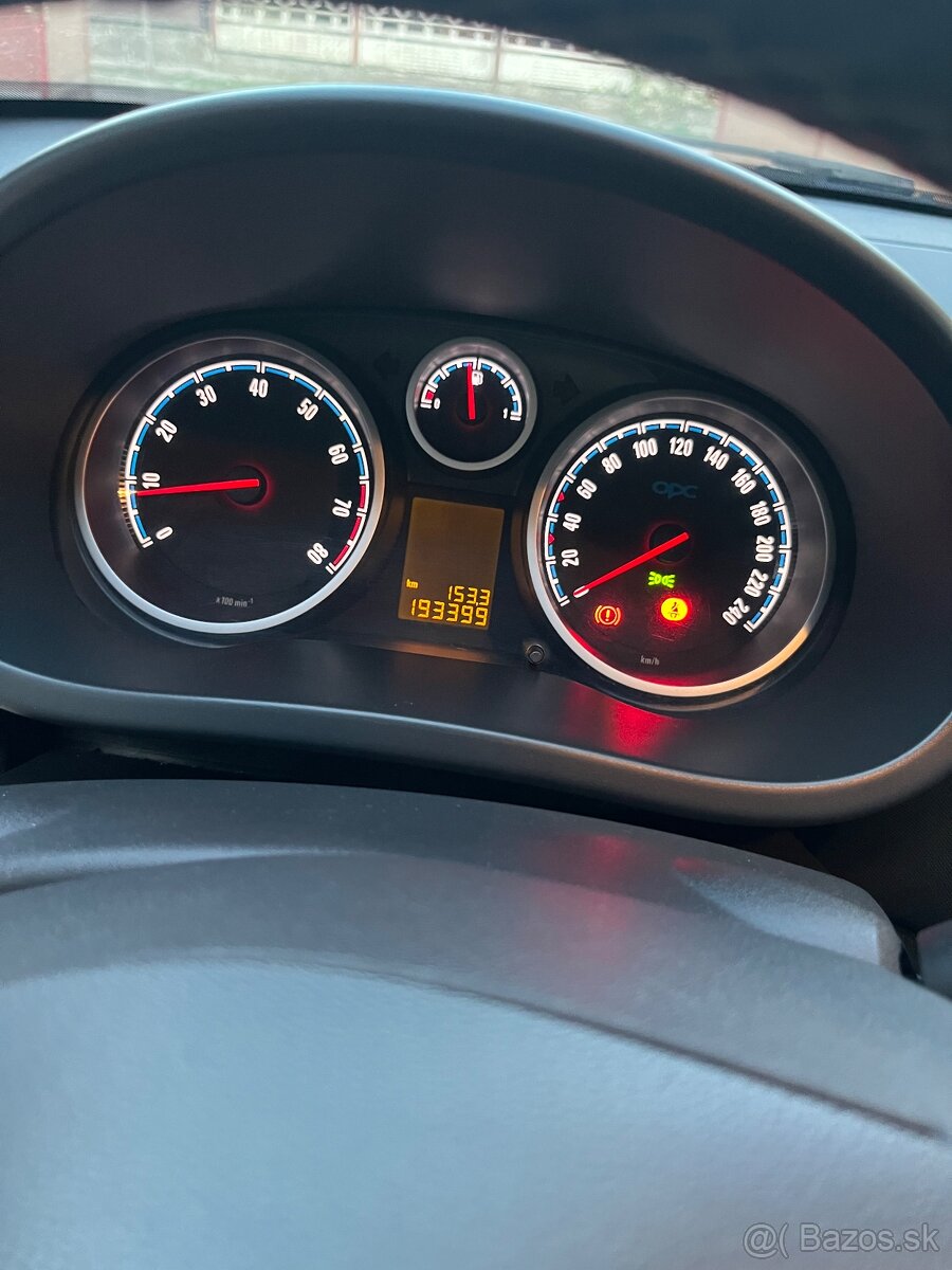 Opel Corsa Opc 1.6T - 10