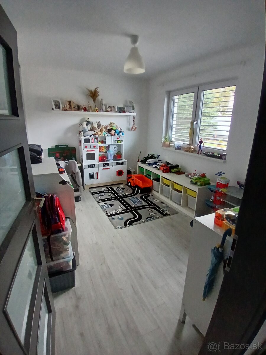 Na predaj moderný rodinný drevodom v tichej lokalite v pútni - 10