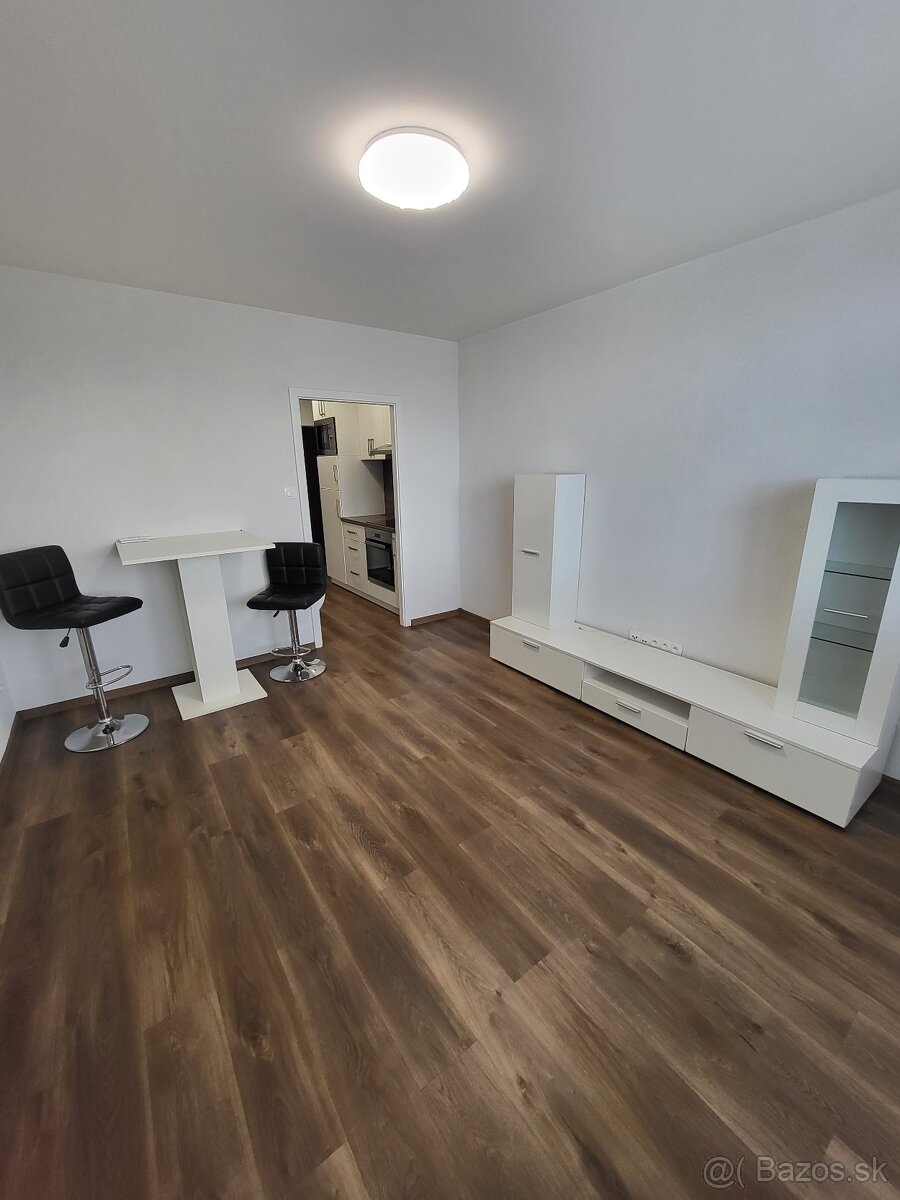 PRENÁJOM garsónky - 10