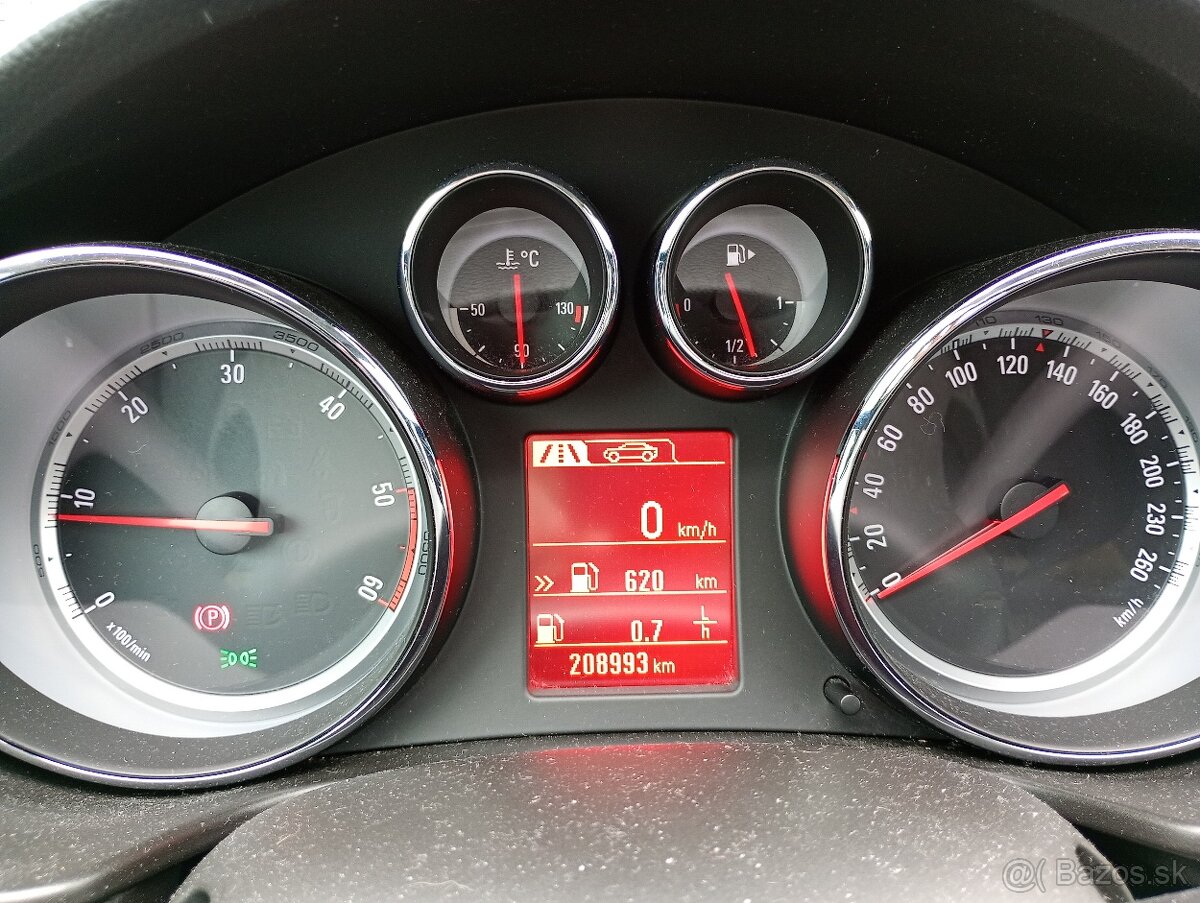 Opel Insignia 2.0 CDTI 160k Cosmo - 10