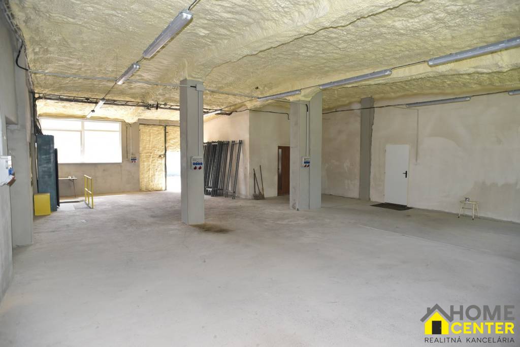 NA PREDAJ: PREVÁDZKOVÝ AREÁL, 8817 m2, KOMÁRNO - 10