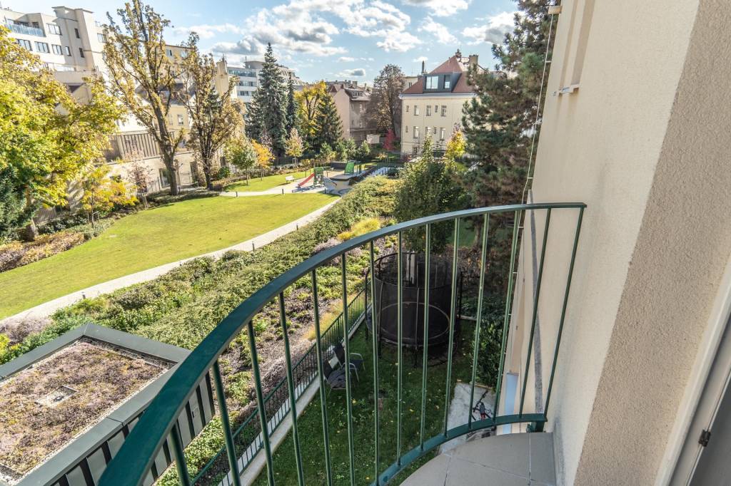 Priestranný 3-izbový byt s historickým šarmom v Starom Meste - 10