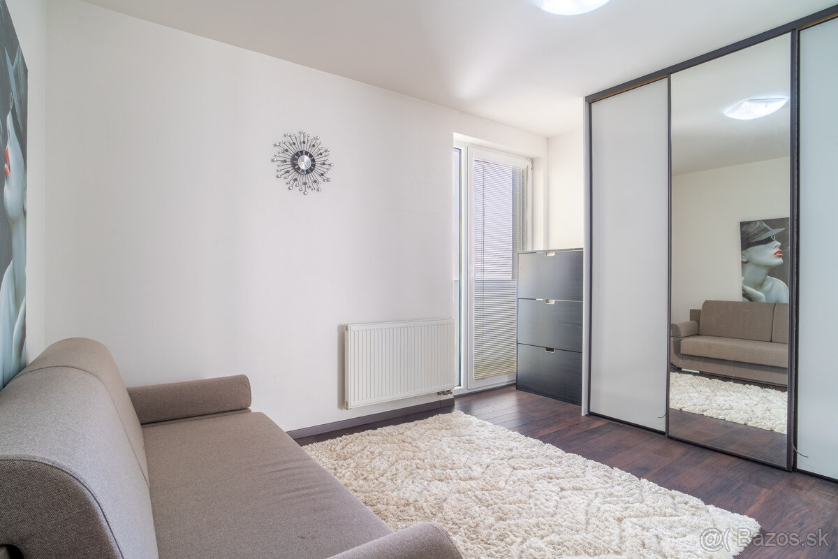Na predaj 3-izbový byt v Senci na Slávičej ulici - 10