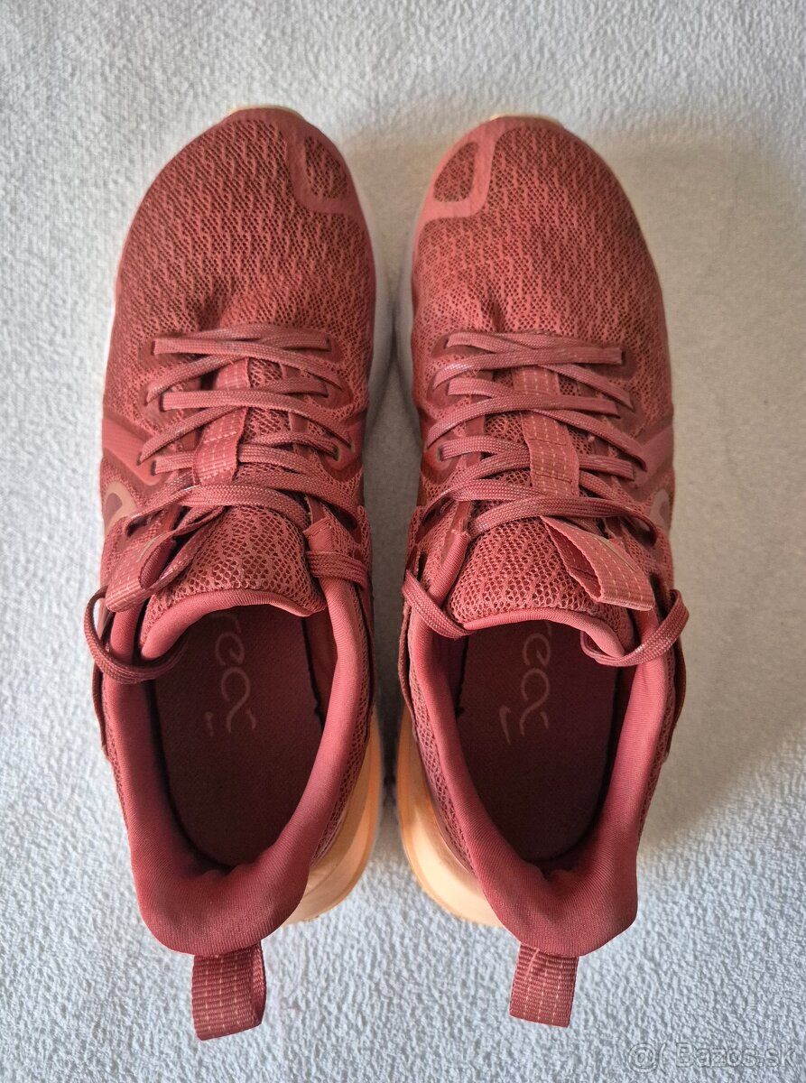 Nike Legend React 2 W dámske tenisky - 10