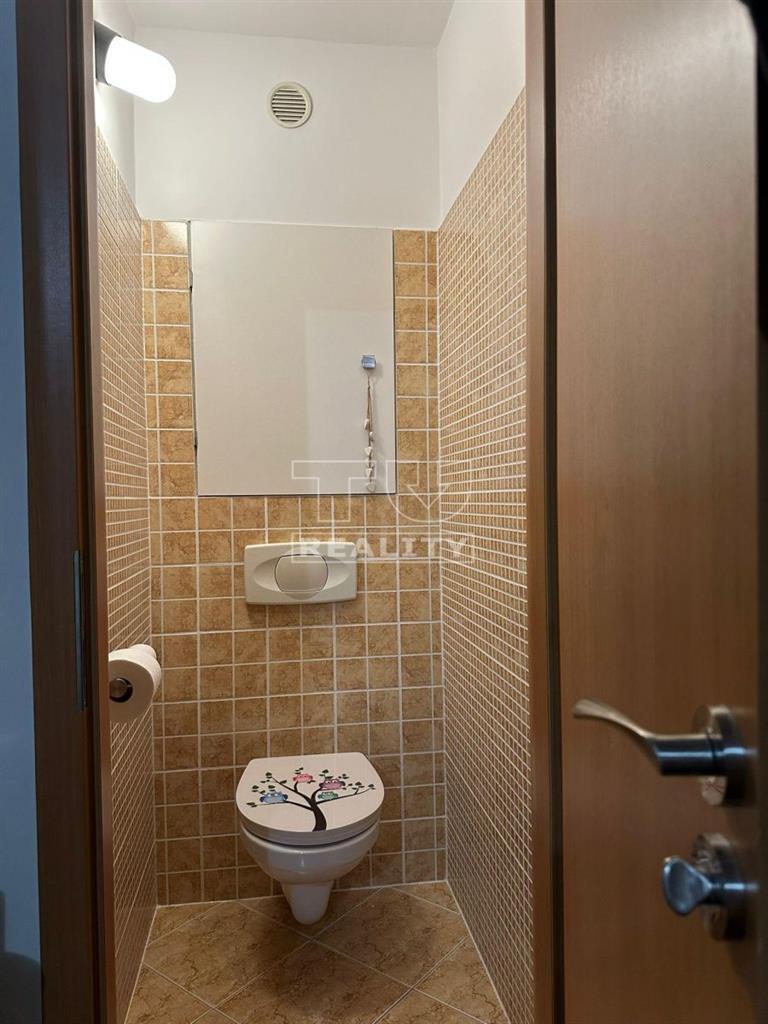 Priestranný 2 izbový byt v tichej lokalike Staré mesto 65 m2 - 10