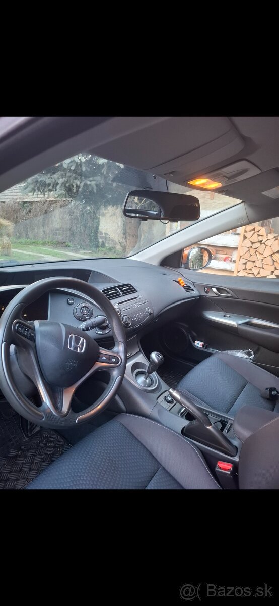 Vymením Honda Civic 2008 1.4 ivtec - 10