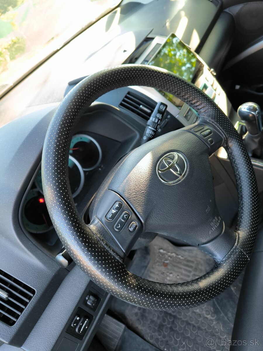 Corola verso 7miest 2.2d4d 100kw - 10