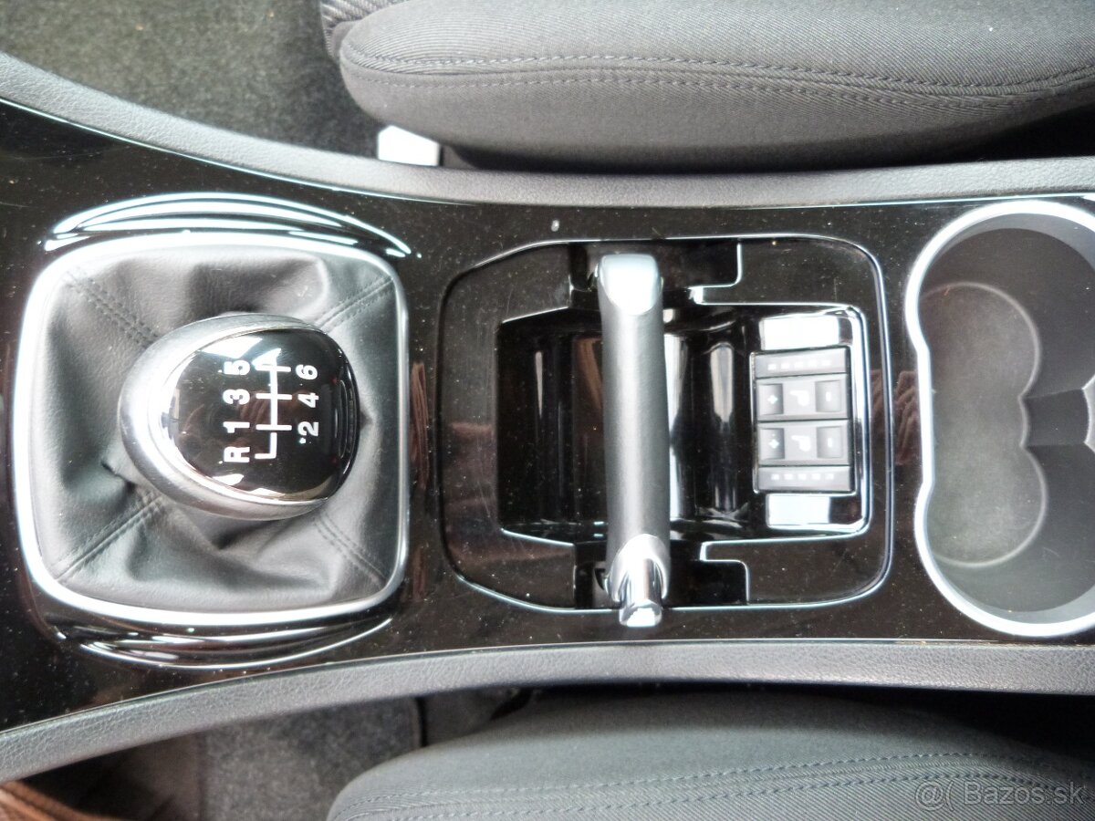 Ford S-Max 2.0 TDCi DPF Trend X, vyhrev okna+sedadlá - 10