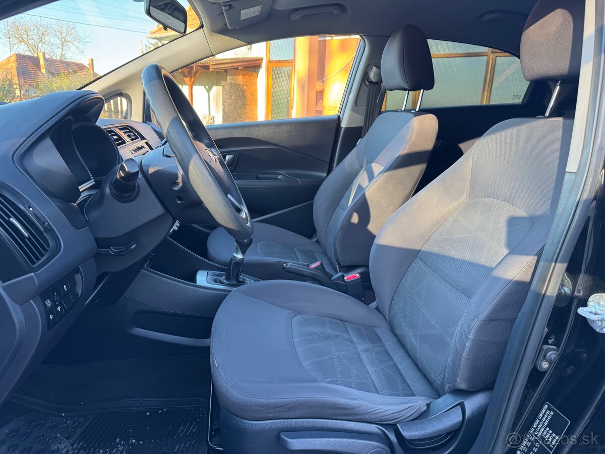 Kia Rio - 10