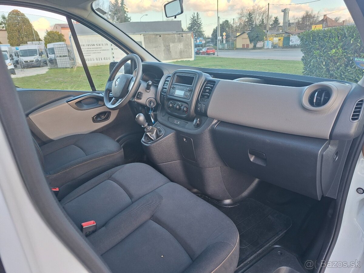 Renault Trafic 1.6 dCi 6 miest - 10