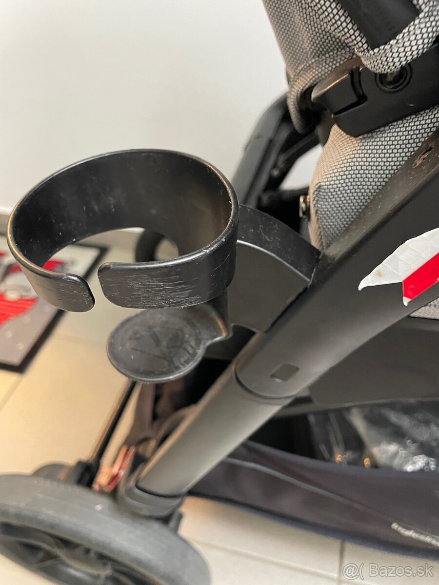 Inglesina Aptica XT - 10