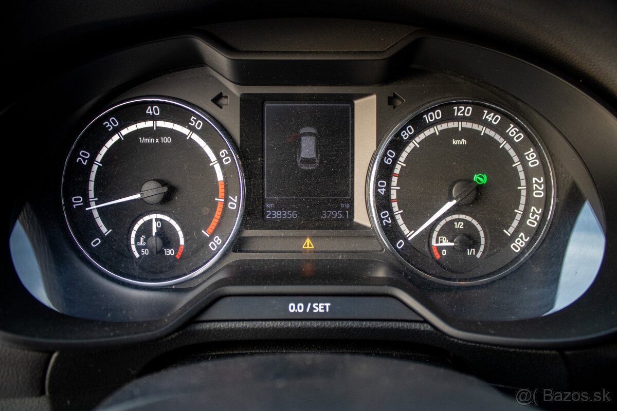 Škoda Octavia Combi 2.0 TFSI RS DSG - 10