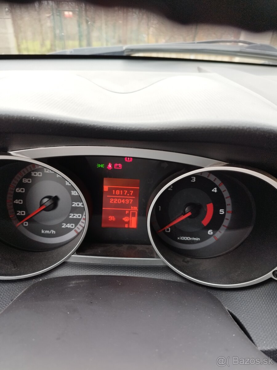 Mitsubishi Outlander 2.0 DI-D 4x4 103kW - 10