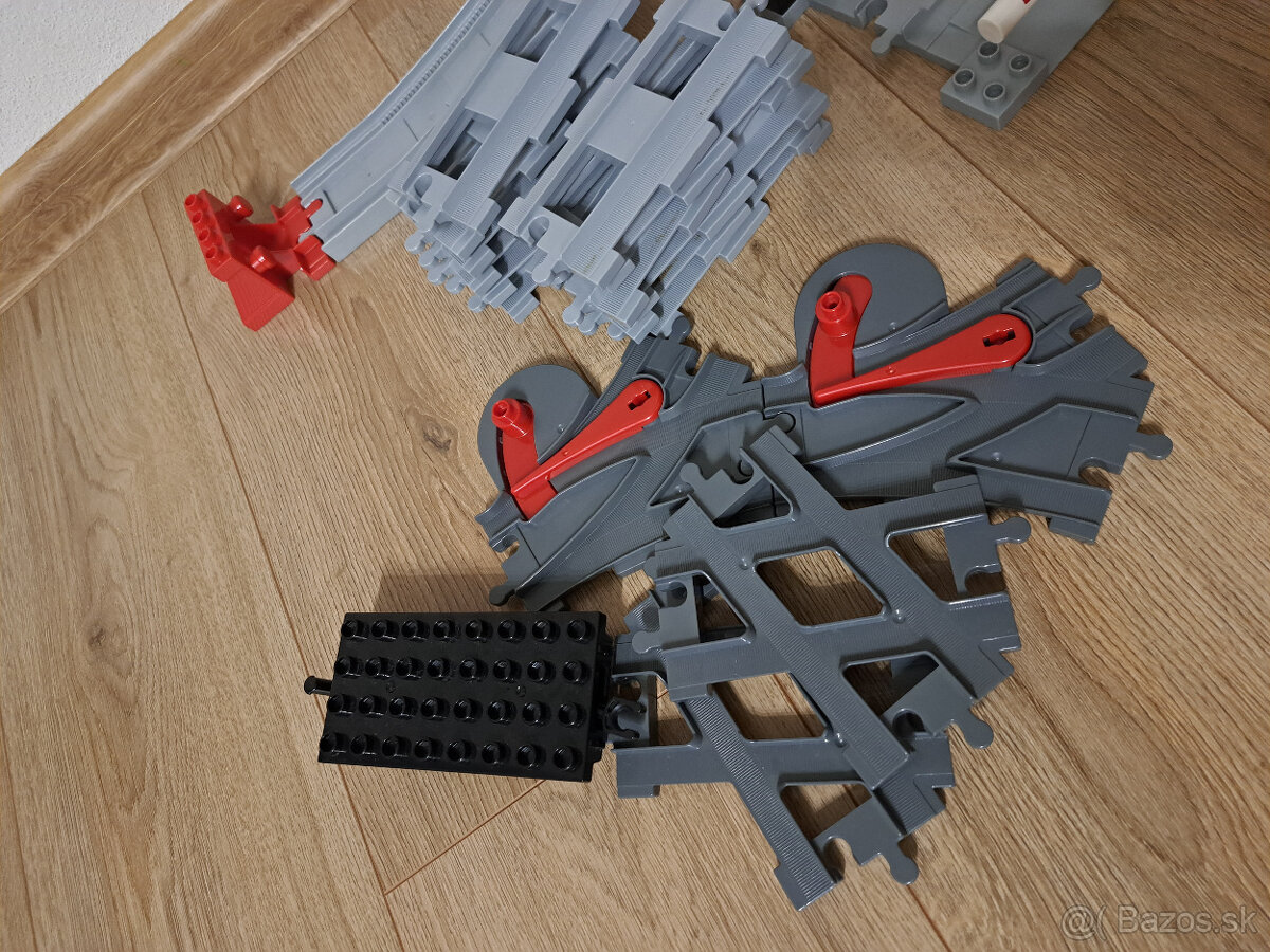 LEGO DUPLO Parný vlak - 10